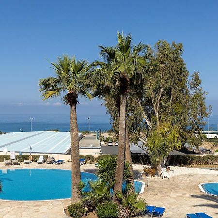 105 Kings Palace - Fabulous 2 Bed, 2 Bath, Large Patio With Garden - Sea Views Paphos 外观 照片