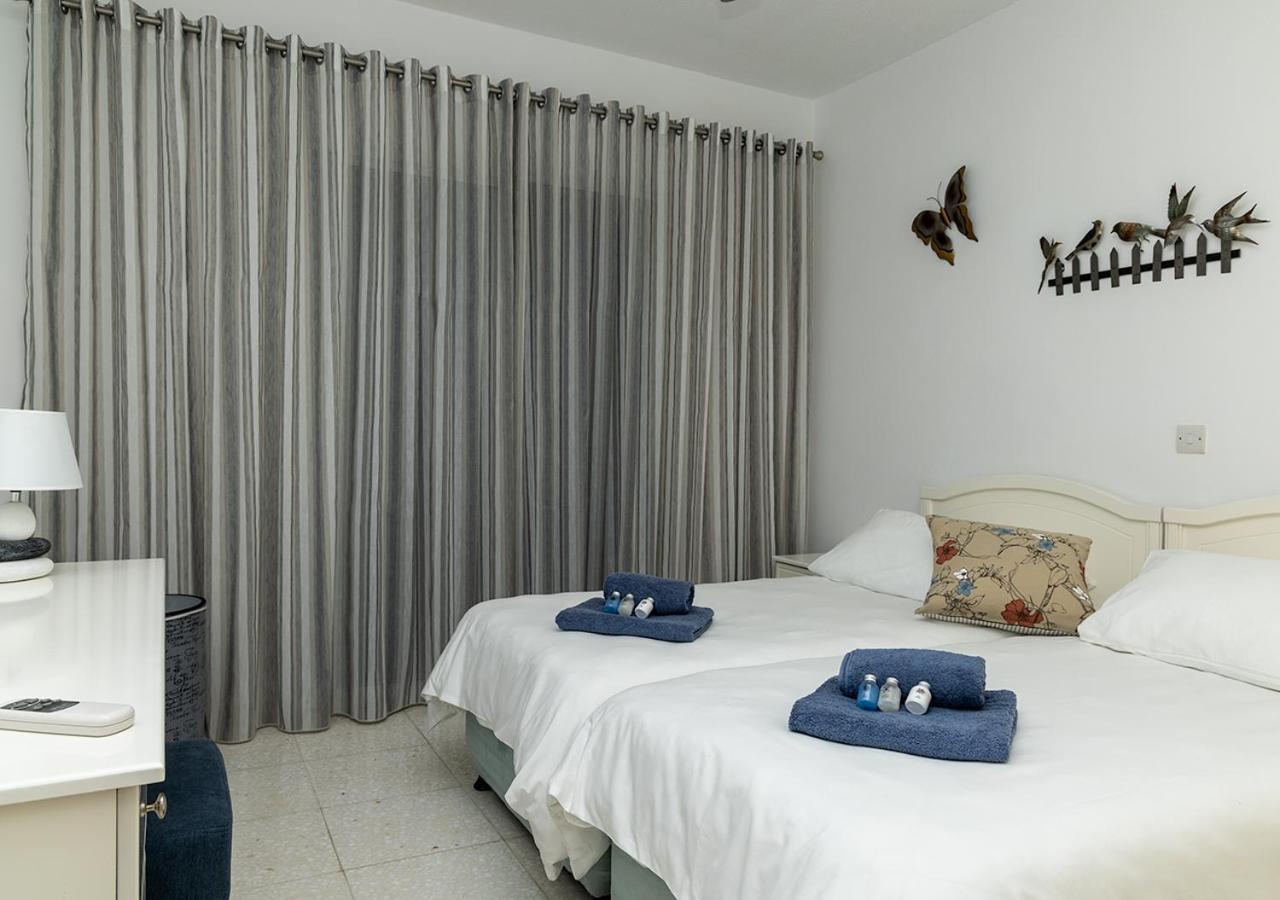 105 Kings Palace - Fabulous 2 Bed, 2 Bath, Large Patio With Garden - Sea Views Paphos 外观 照片