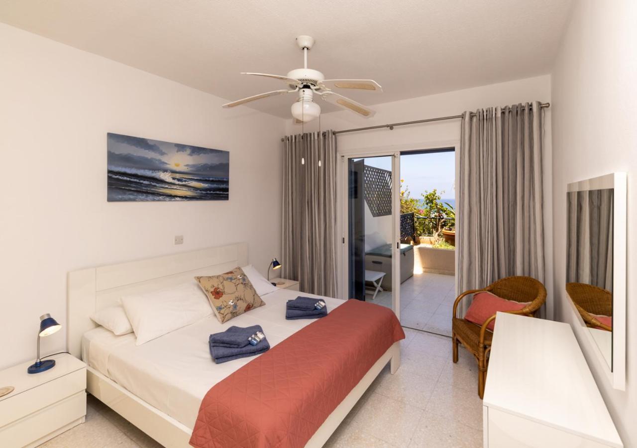 105 Kings Palace - Fabulous 2 Bed, 2 Bath, Large Patio With Garden - Sea Views Paphos 外观 照片