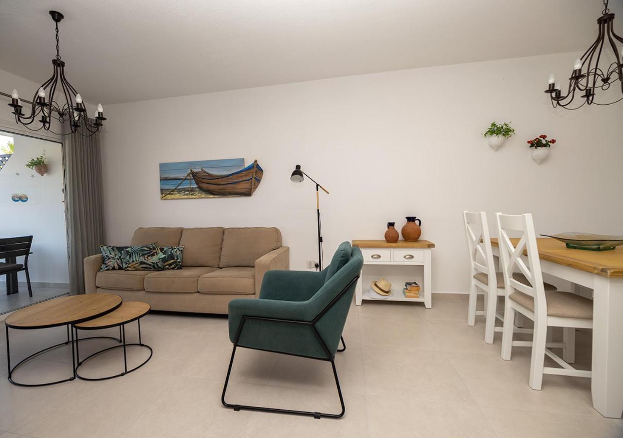 105 Kings Palace - Fabulous 2 Bed, 2 Bath, Large Patio With Garden - Sea Views Paphos 外观 照片