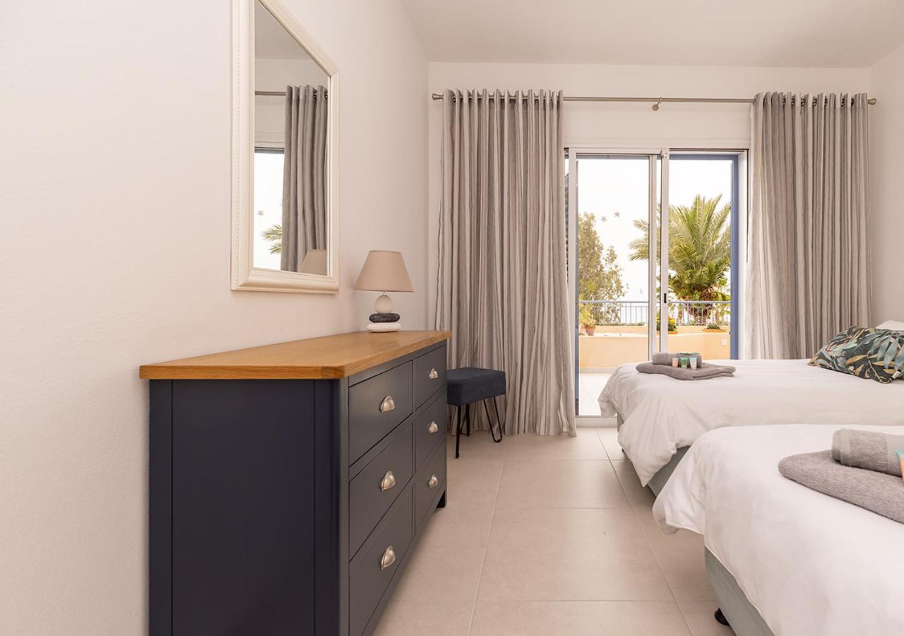 105 Kings Palace - Fabulous 2 Bed, 2 Bath, Large Patio With Garden - Sea Views Paphos 外观 照片